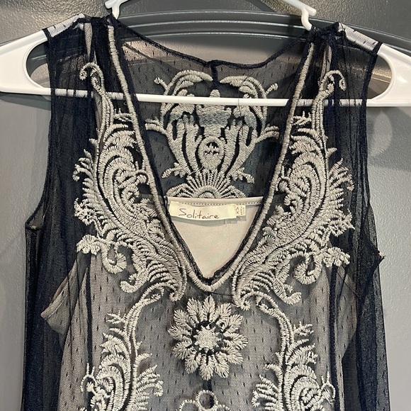 Embroidered dress. Excellent condition. Size XS - Picture 2 of 3